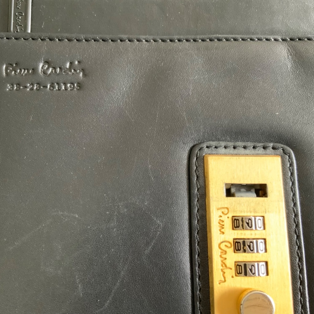 Vintage Pierre Cardin Genuine Leather Hand Made Bag - Picture 11 of 15